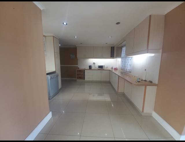 4 BEDROOM HOUSE FOR SALE IN PORTLANDS